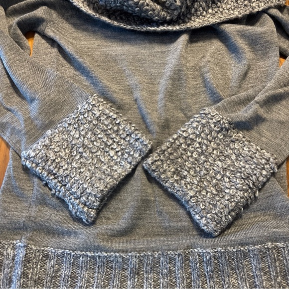 Avalin Sweater Womens Med Gray Pullover Cowl neck 30%wool. Beautiful! EUC - Picture 3 of 3